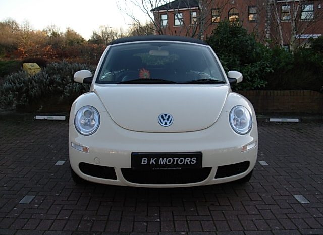 VOLKSWAGEN BEETLE 1.6 SOLAR CONVERTIBLE CREAM full