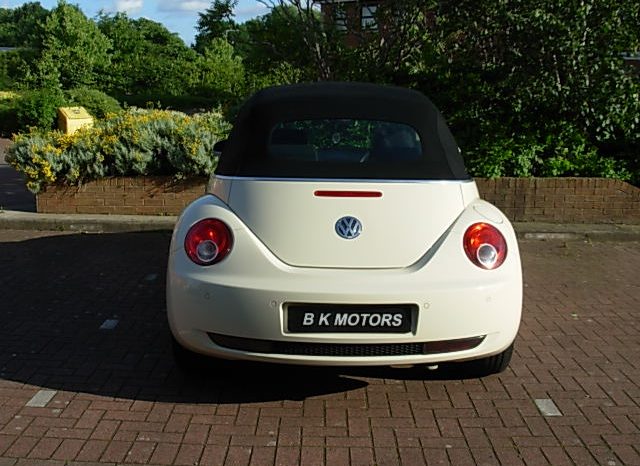 VOLKSWAGEN BEETLE 1.6 LUNA CONVERTIBLE CREAM MANUAL full